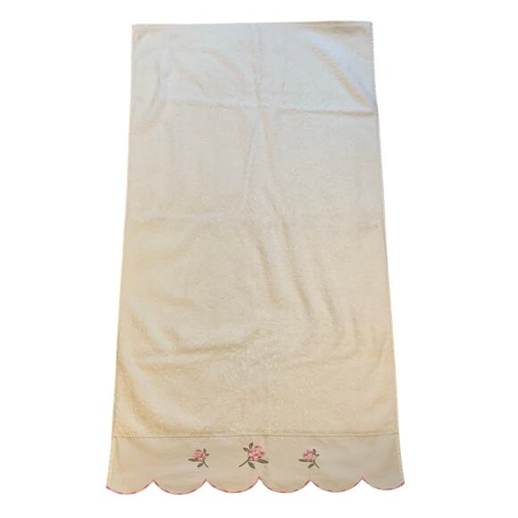 Orris & Orris Other - Orris & Orris 100% Cotton Bath Towel Embroidered Floral Cottagecore Grandmacore